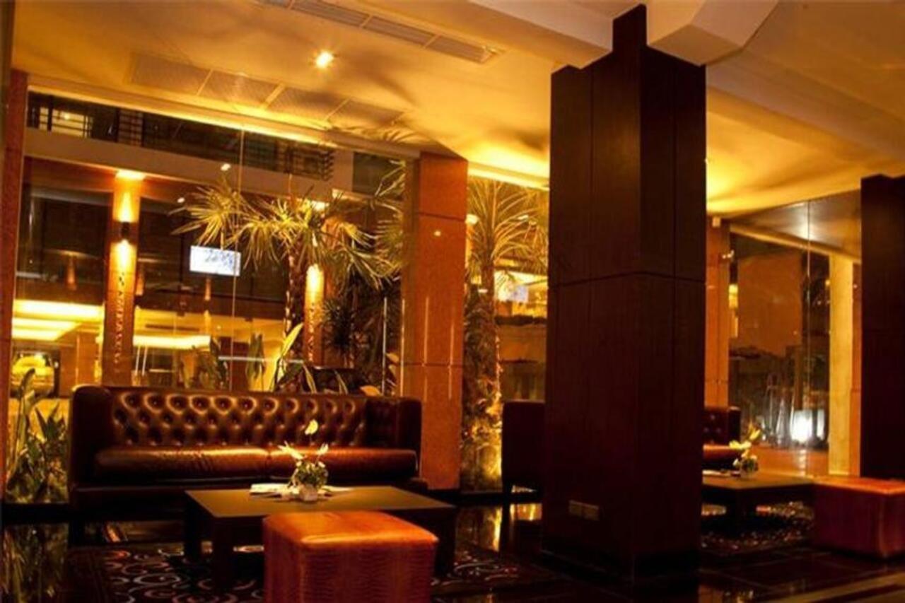 Pietra Bangkok Hotel Luaran gambar