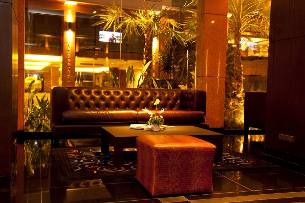 Pietra Bangkok Hotel Luaran gambar